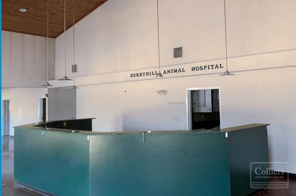 Former Veterinary Facility - 1850 Berryhill Rd.: 1850 Berryhill Rd, Cordova, TN 38016